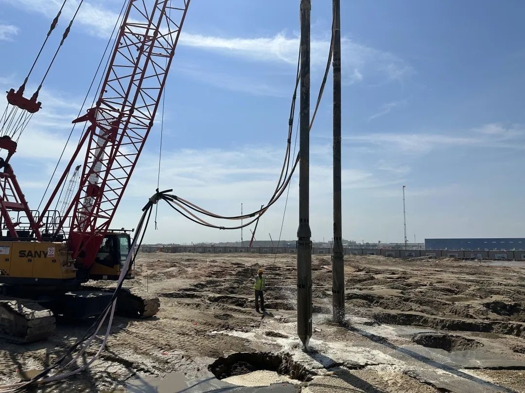 Vibroflottazione 180kw del mucchio di miglioramento del terreno di compattazione del vibro del battipalo per terreno soffice