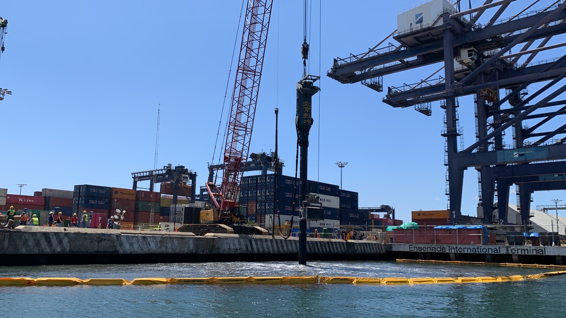 50/60Hz Vibroflot di alimentazione di fondo in acciaio inossidabile per l'industria mineraria e della costruzione